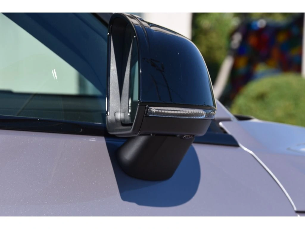 2026 Volvo - image 29