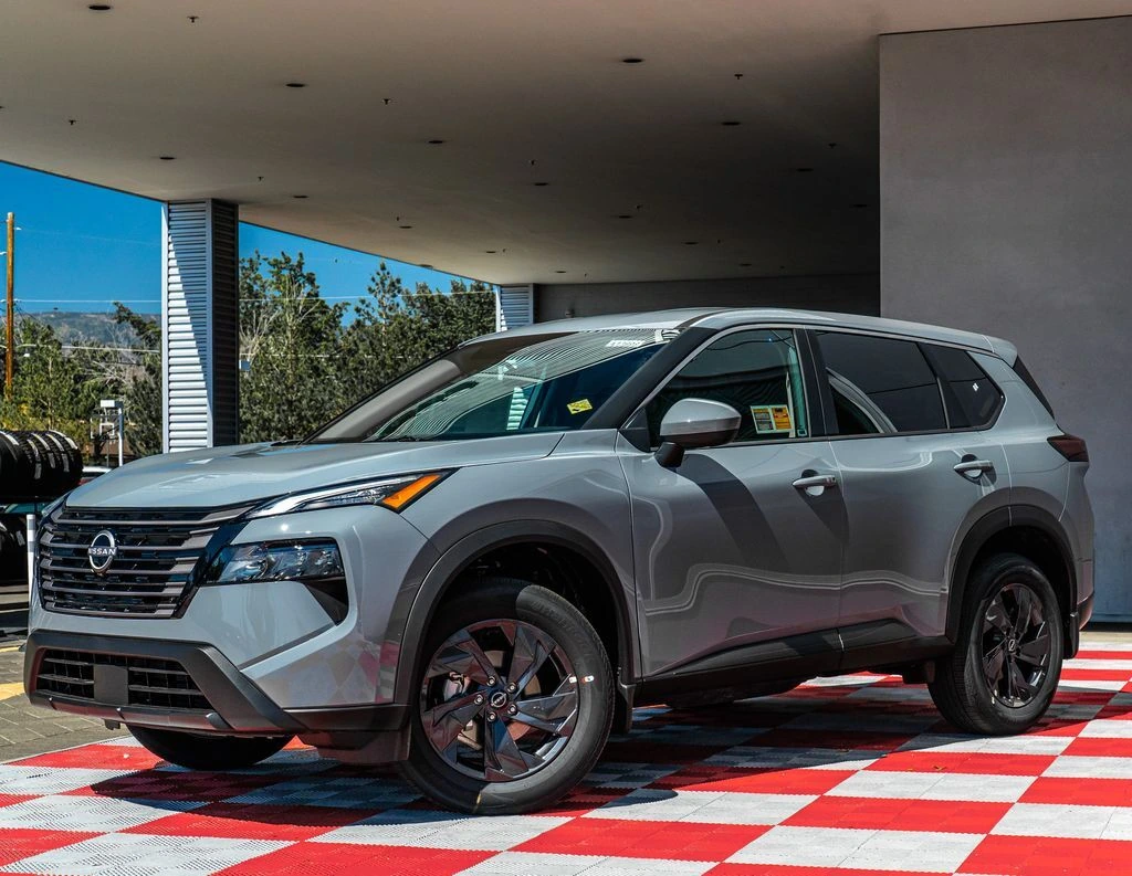 2026 Nissan Rogue SV AWD's photo
