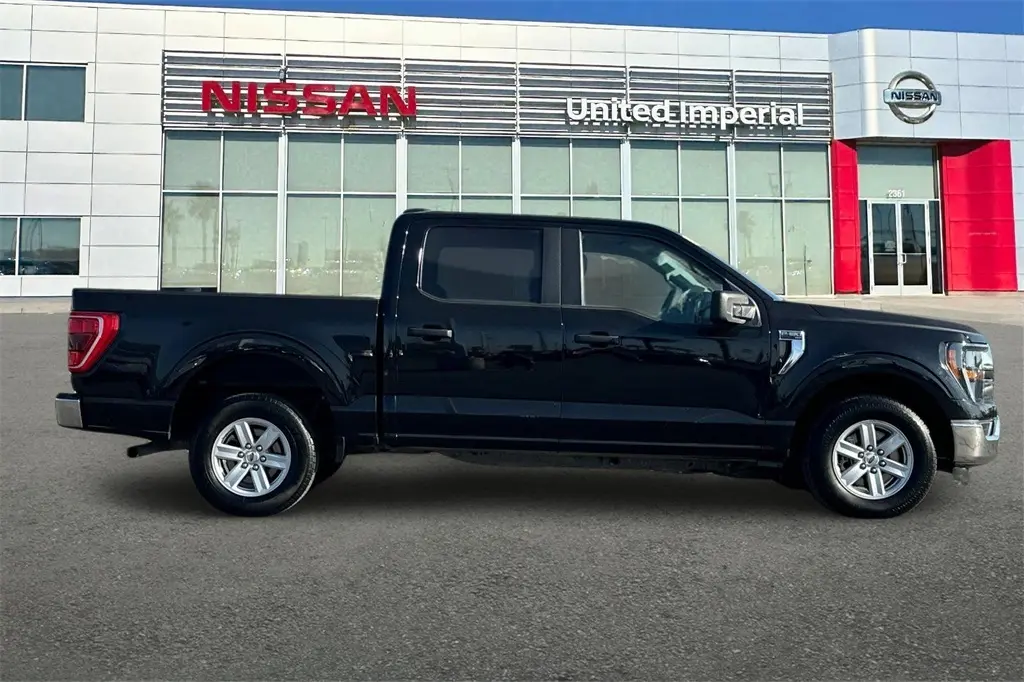 2023 Ford F-150 XLT photo 2