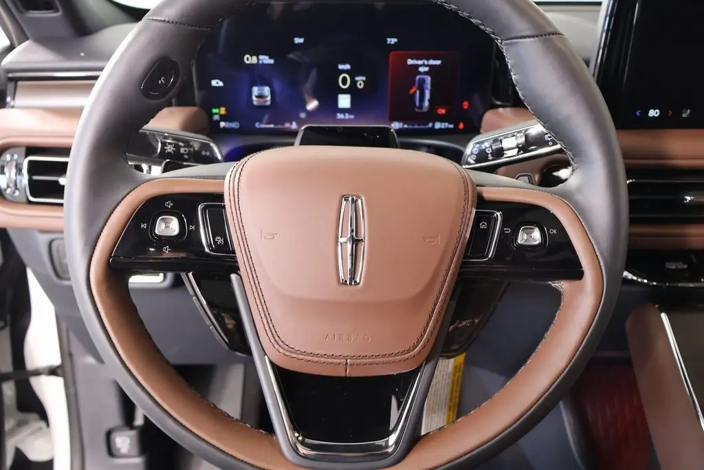 2026 Lincoln Aviator Reserve photo 3