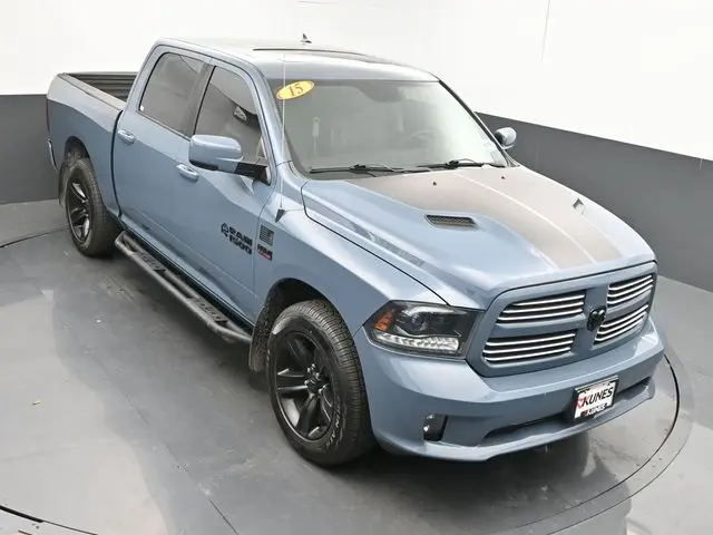 2015 Ram 1500 Sport photo 32