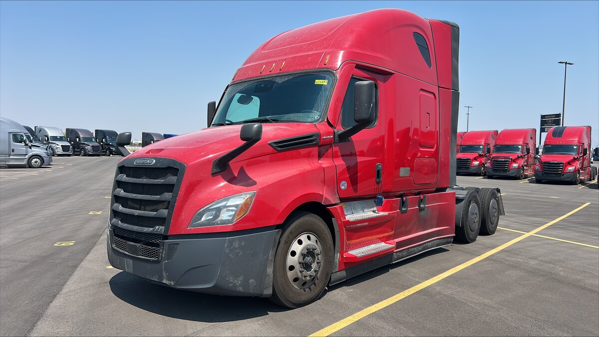 2023 FREIGHTLINER Cascadia