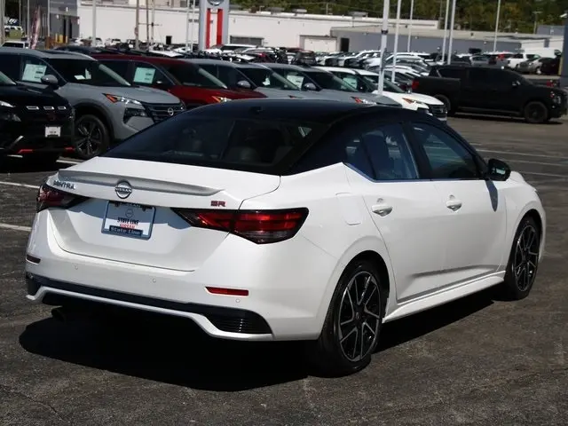 2024 Nissan Sentra SR Premium photo 9