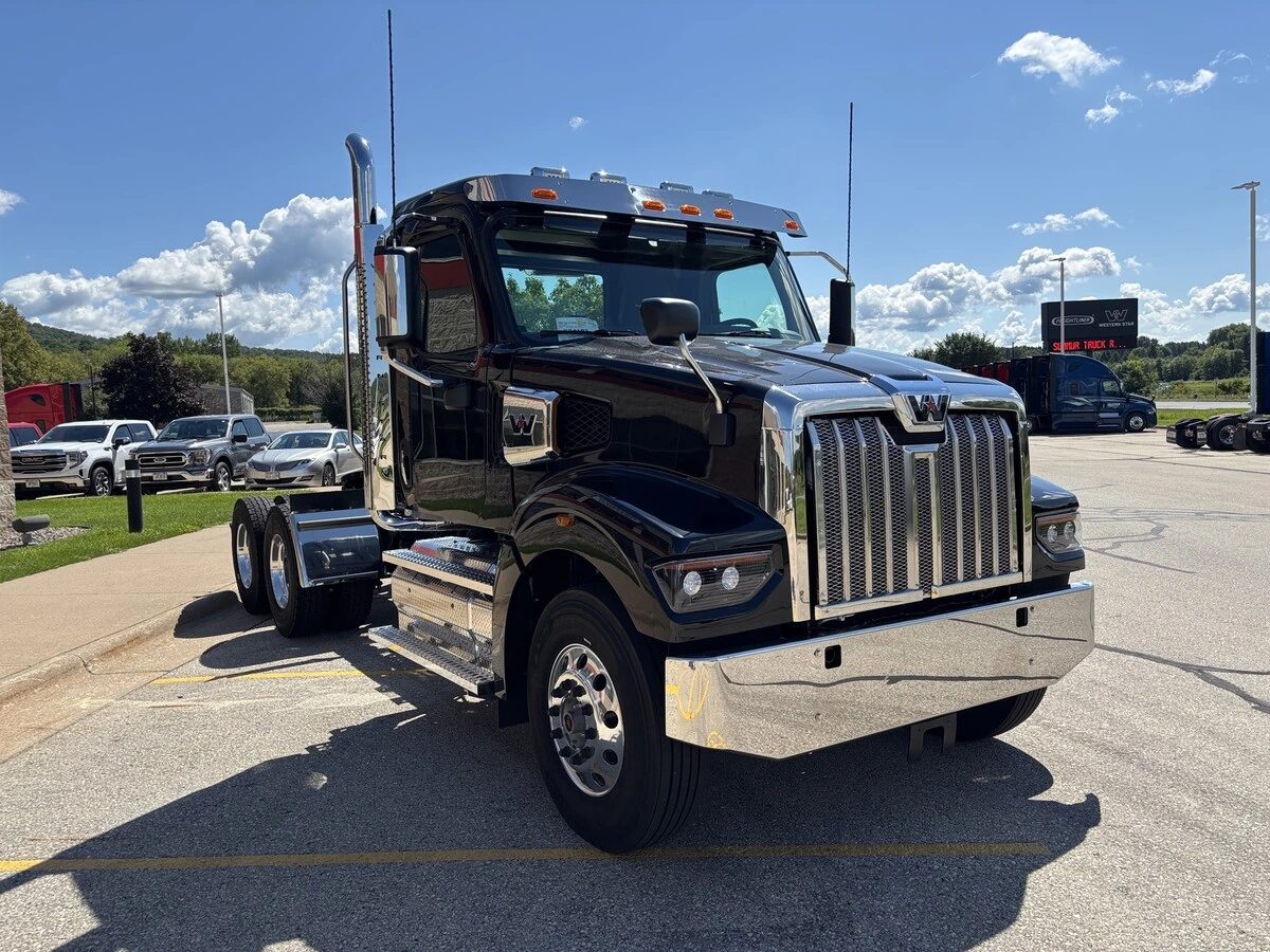 2027 Western Star 49X — photo 3