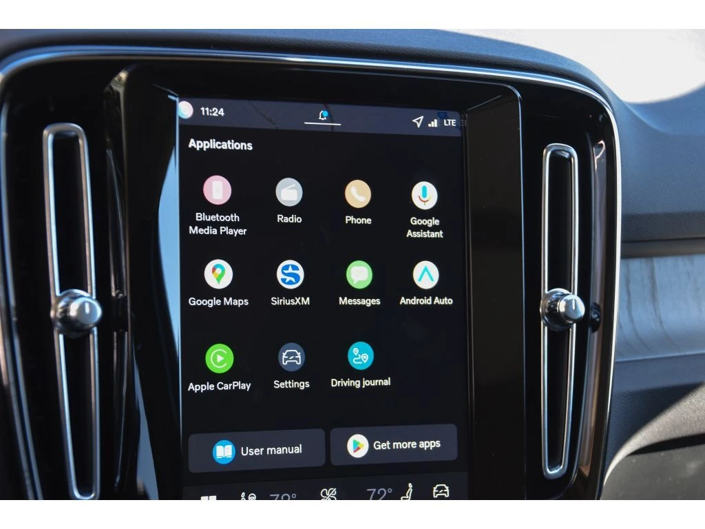 2026 Volvo - image 19