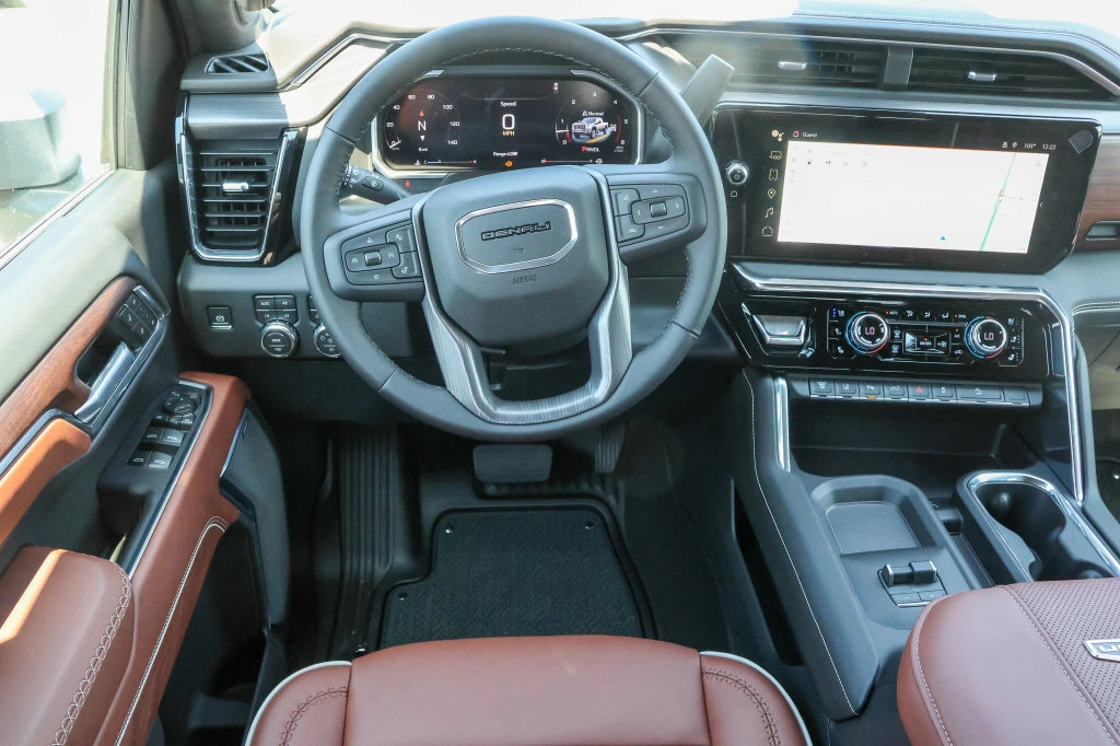 2026 GMC Sierra 3500HD Denali Ultimate - Photo 24