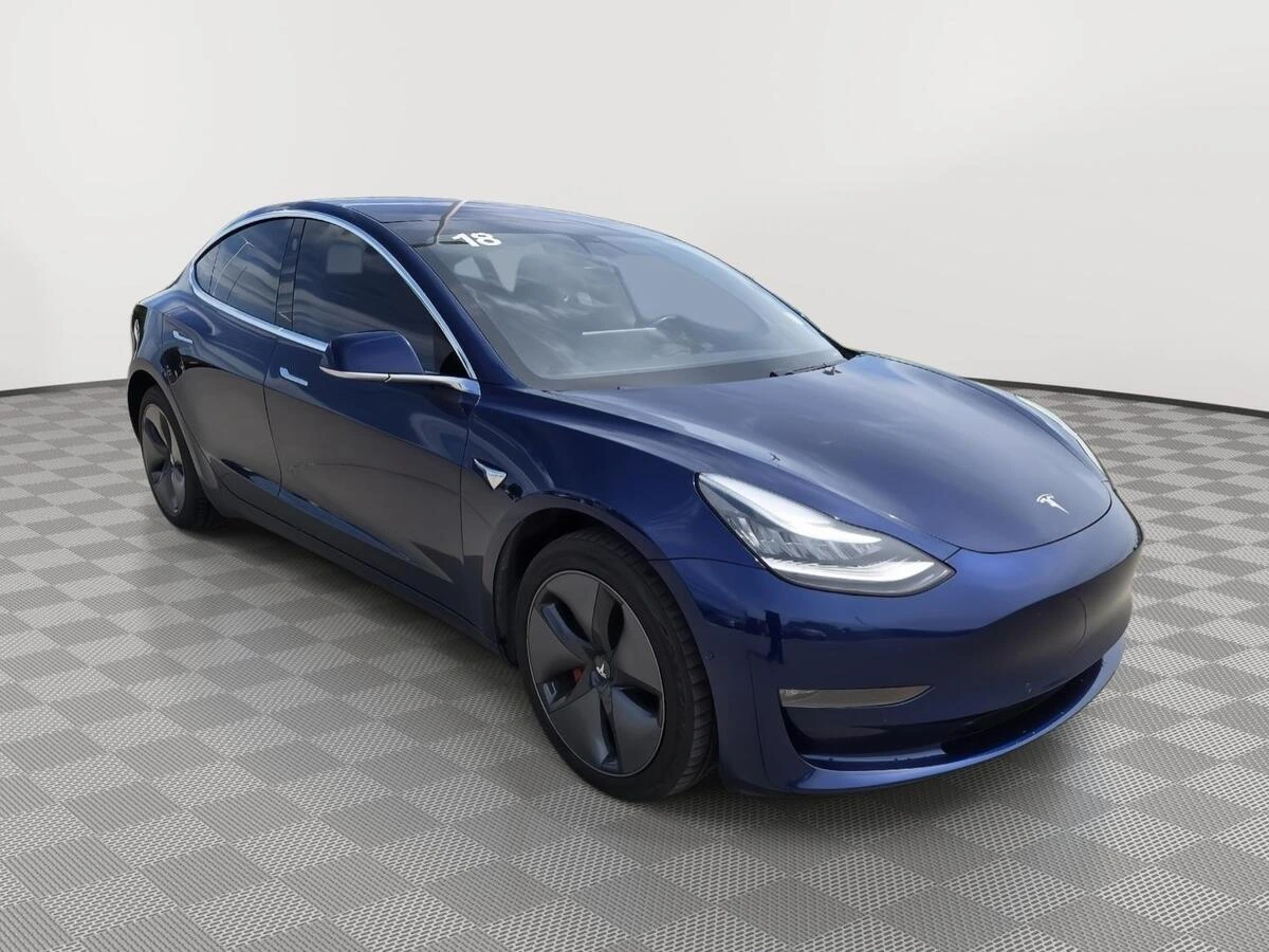 2018 Tesla Model 3 Long Range Dual Motor All-Wheel Drive's photo