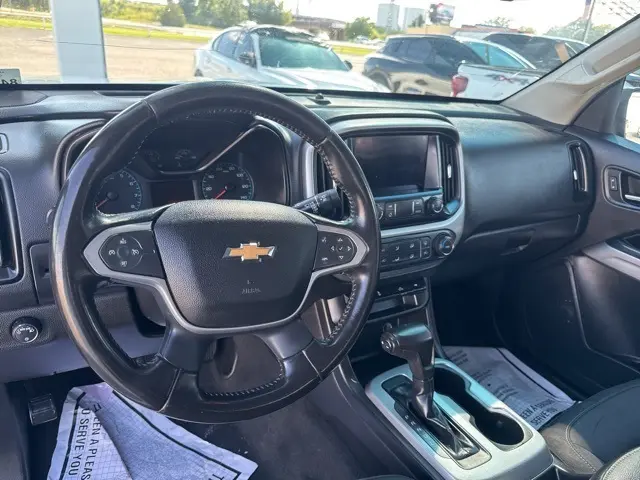 2021 Chevrolet Colorado LT photo 12