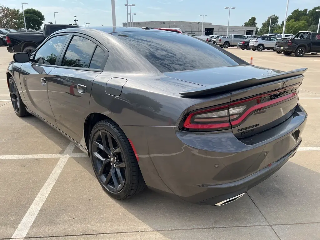 2022 Dodge Charger SXT photo 4