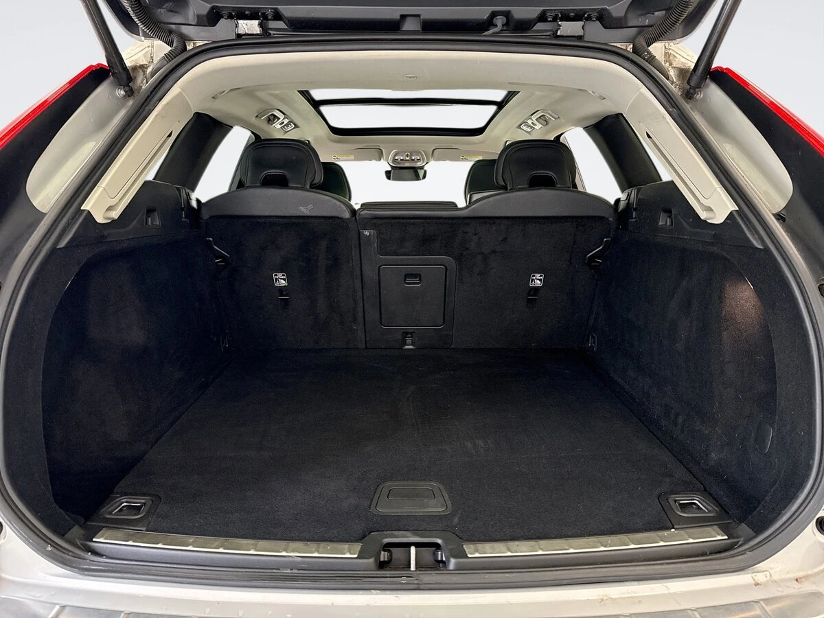 2023 Volvo - image 19