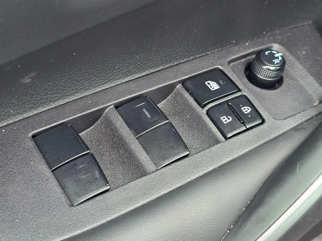 2024 Toyota Corolla SE photo 15