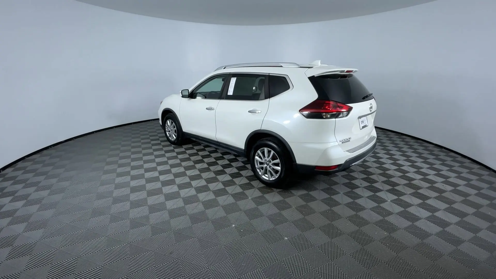 2018 Nissan Rogue SV photo 6