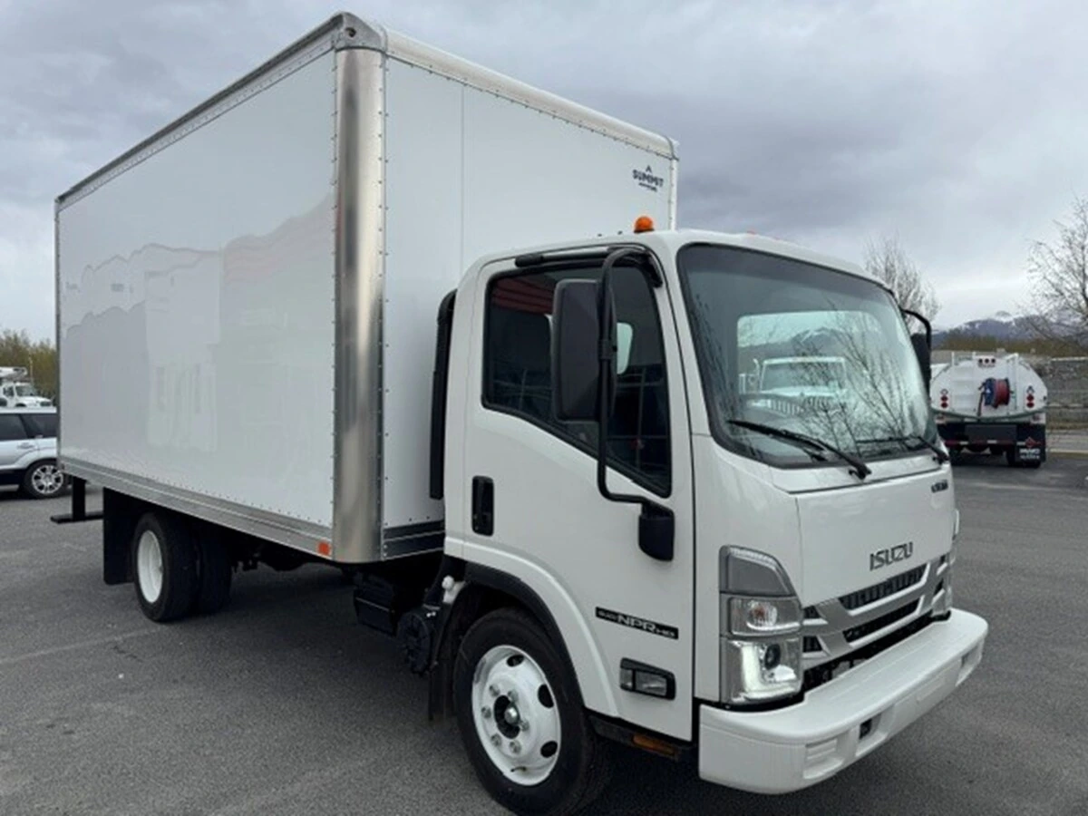 2026 Isuzu NPR — photo 7