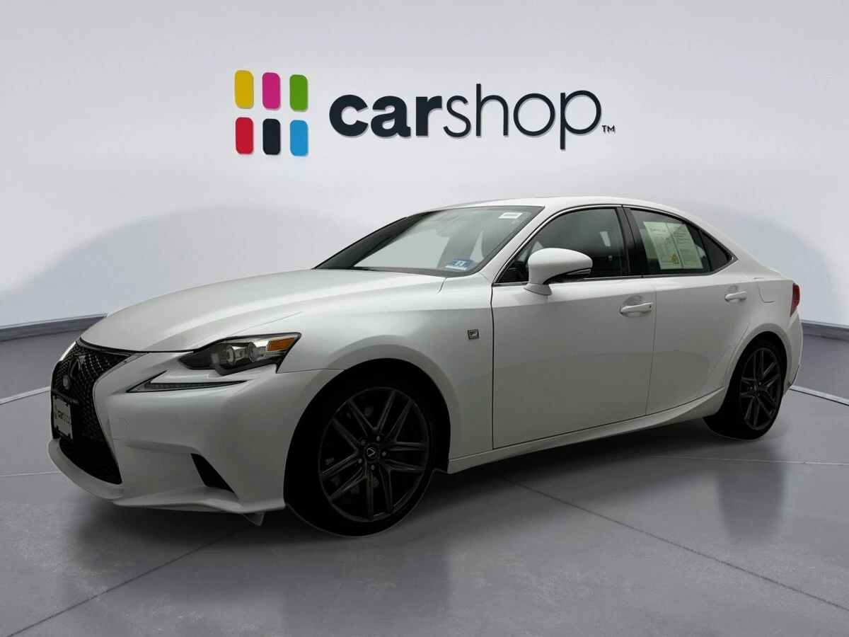 2016 Lexus IS 300's photo