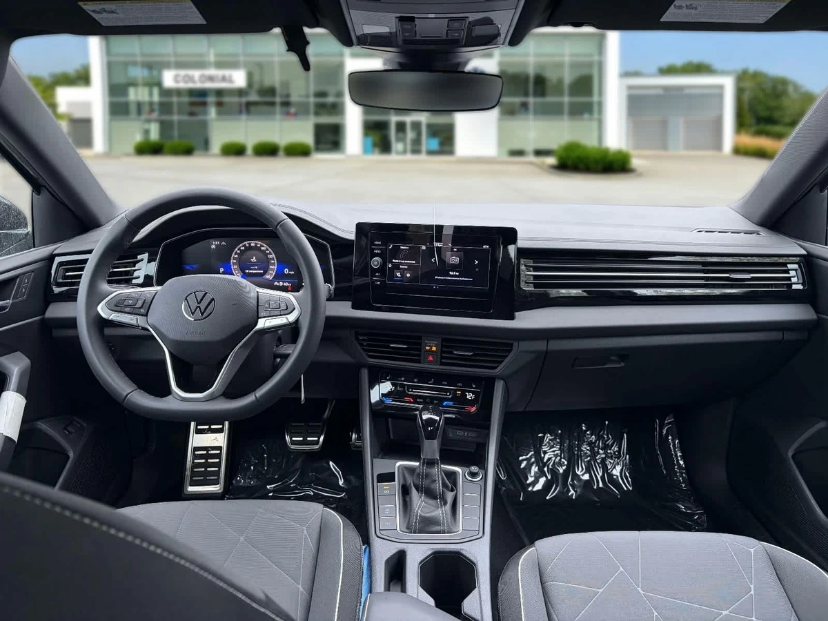 2026 Volkswagen Jetta Sport - Photo 13