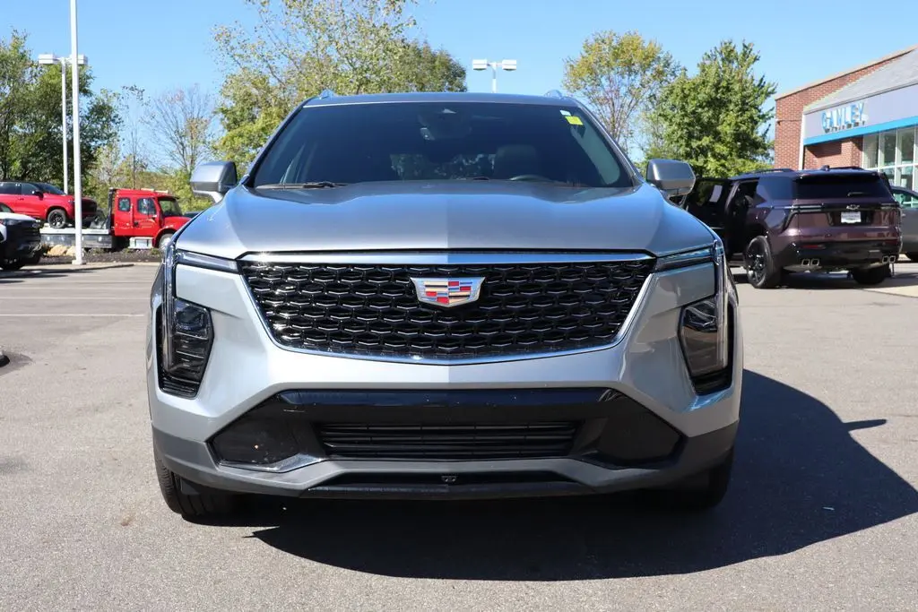 2024 Cadillac XT4 Premium Luxury photo 2