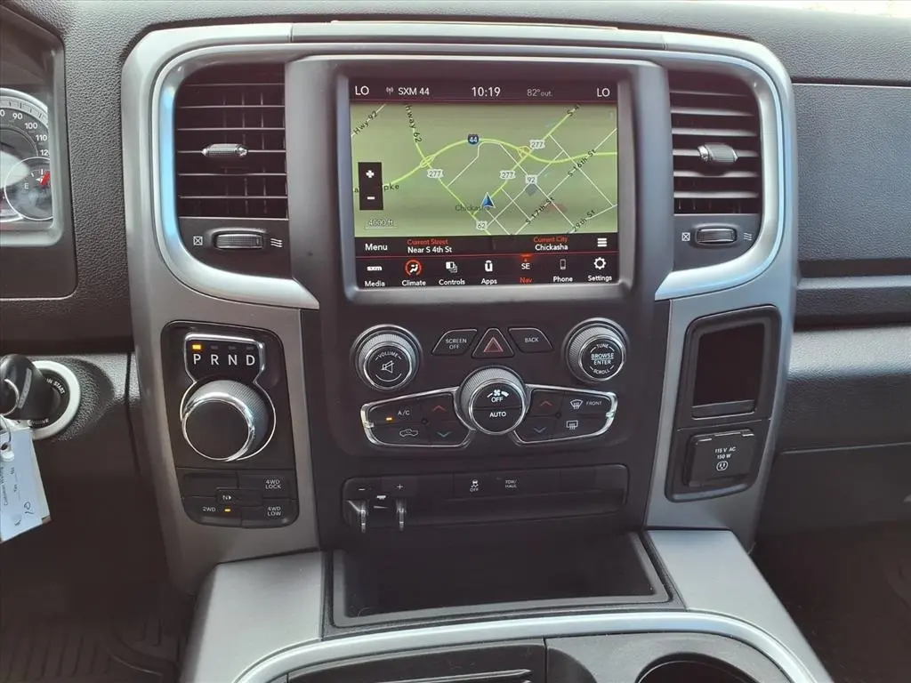 2023 Ram 1500 Classic SLT photo 6