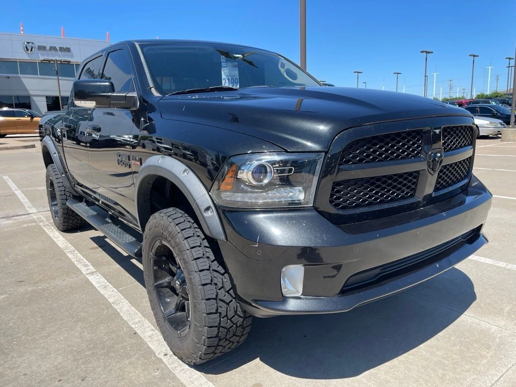 2018 RAM 1500 Night 4x4 Crew Cab 5'7's photo