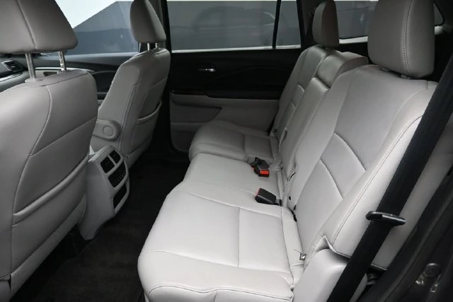 2016 Honda Pilot EX-L - Photo 19