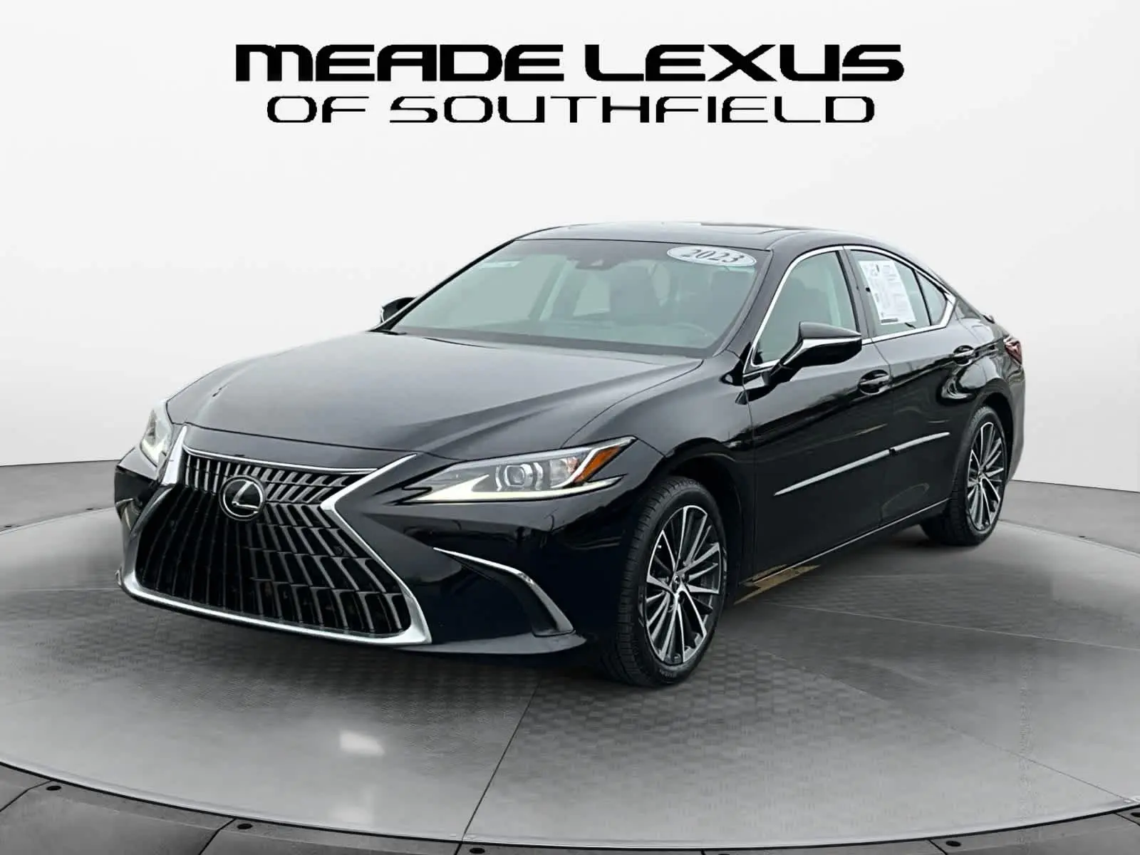 2023 Lexus ES 350's photo