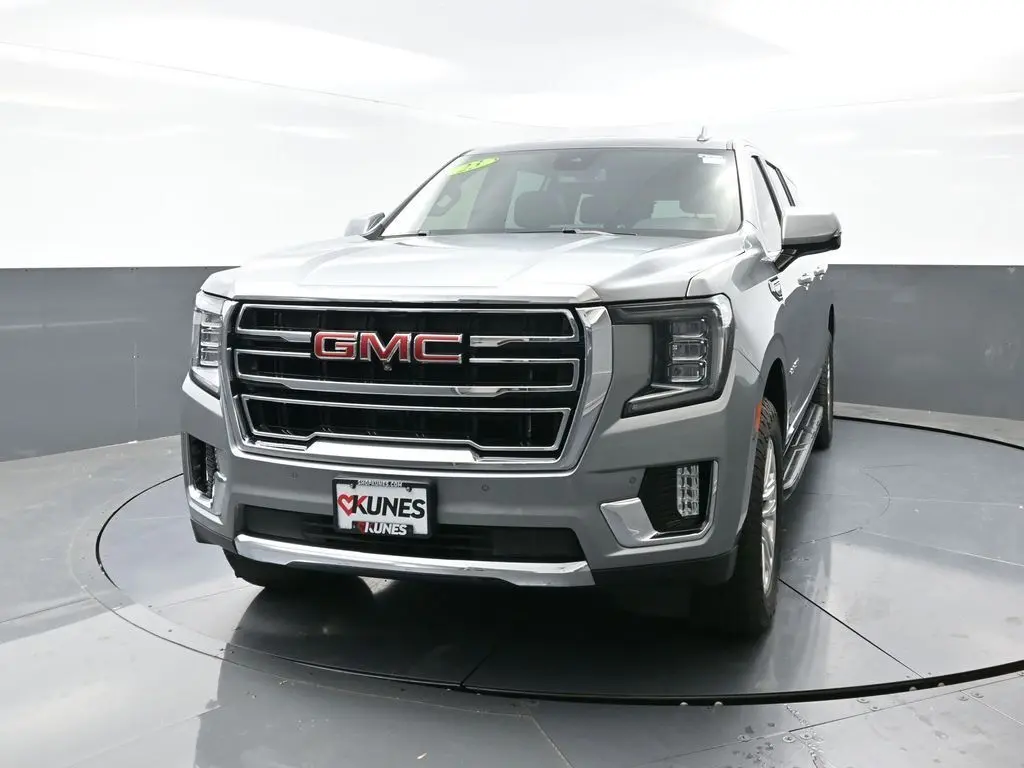 2023 Gmc Yukon XL SLT photo 4