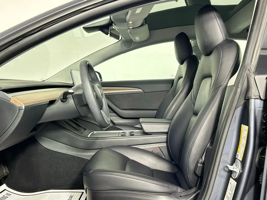 2022 Tesla Model 3 Long Range photo 21