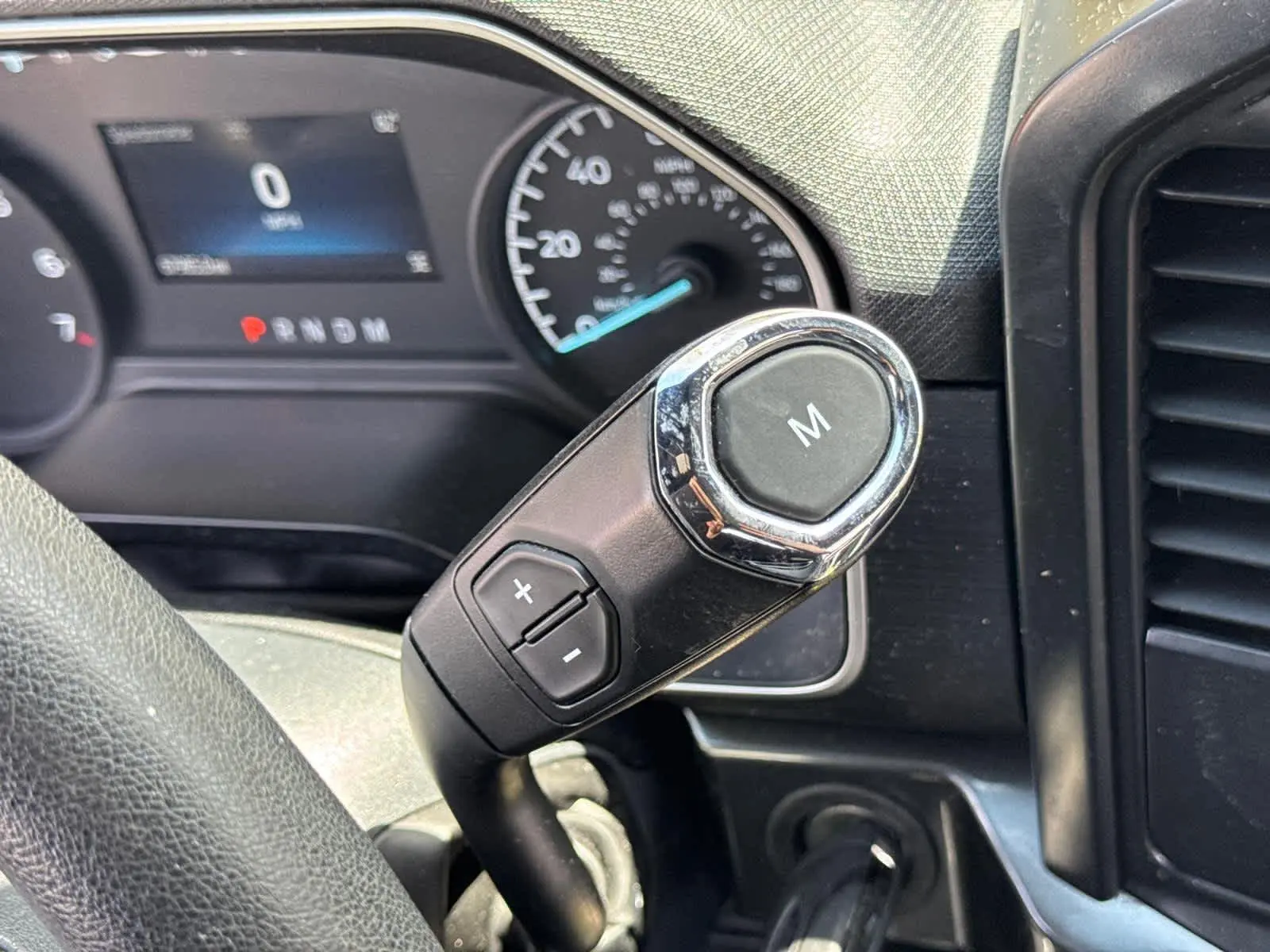 2022 Ford F-150 XL photo 18