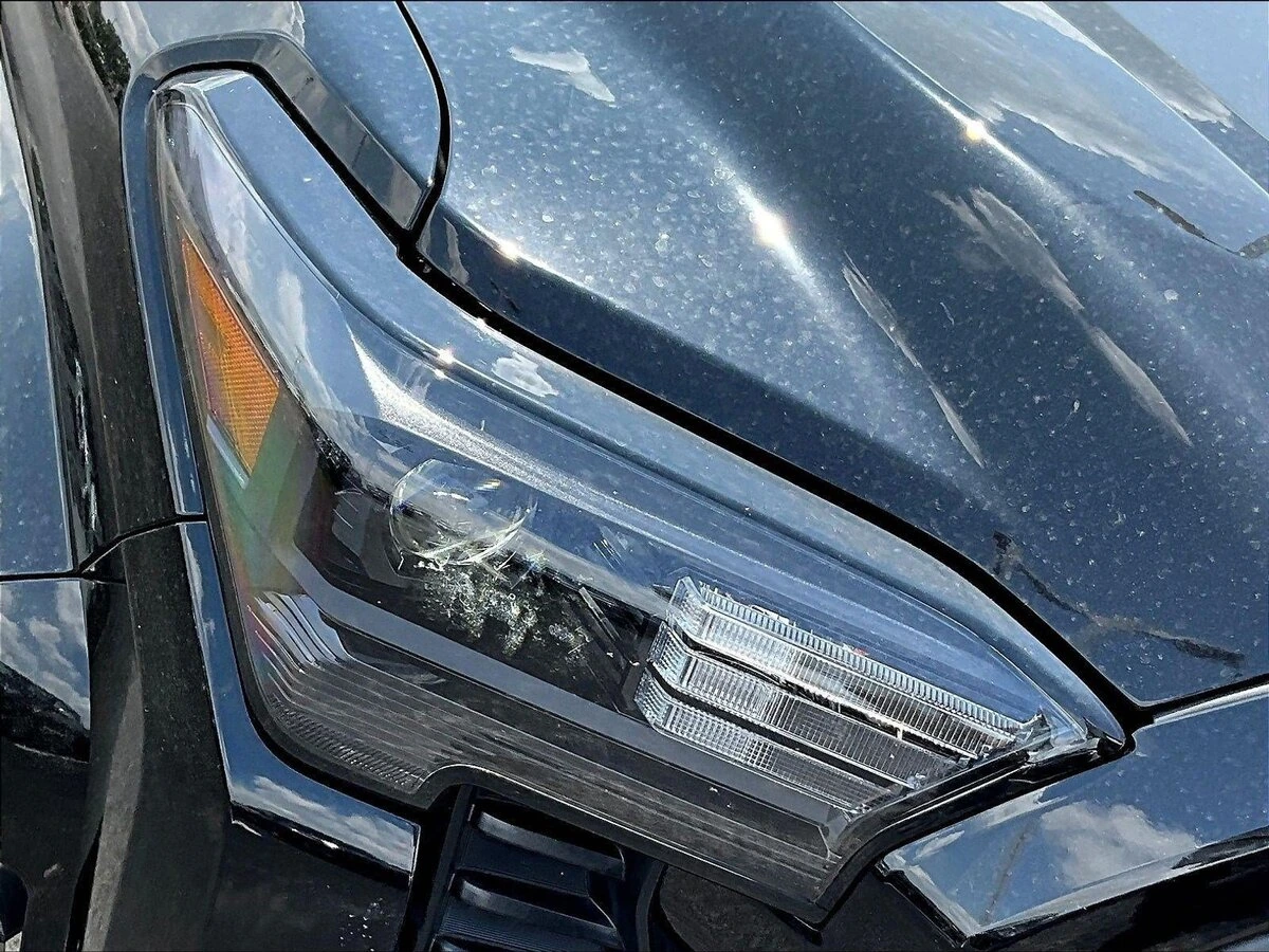 2026 Toyota Tacoma SR5 - Photo 7
