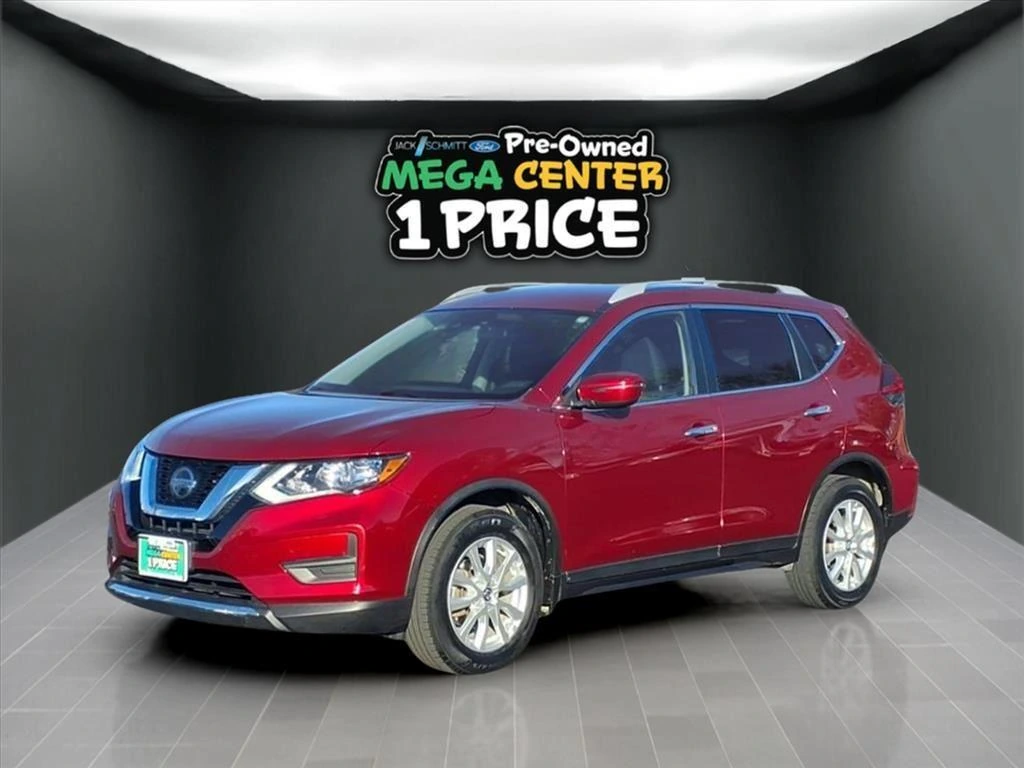 2019 Nissan Rogue SV's photo