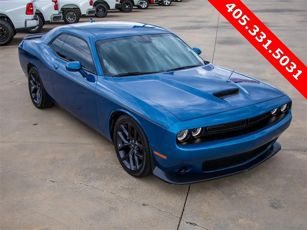 2023 Dodge Challenger GT photo 2