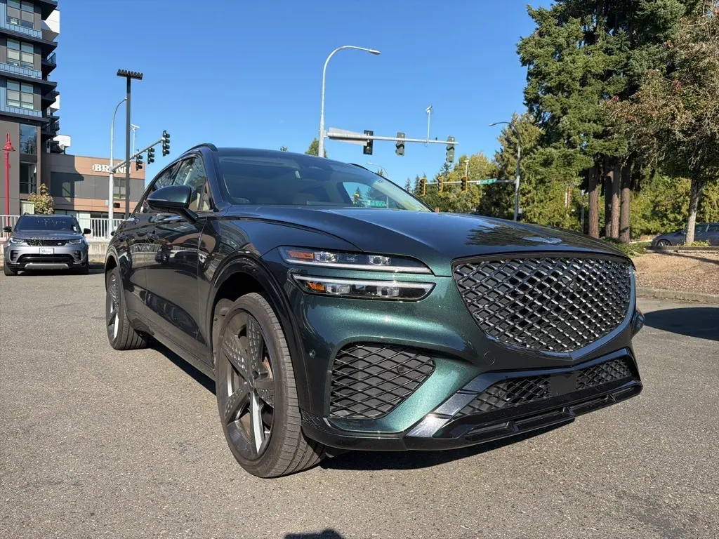 2022 Genesis GV70 3.5T Sport photo 2
