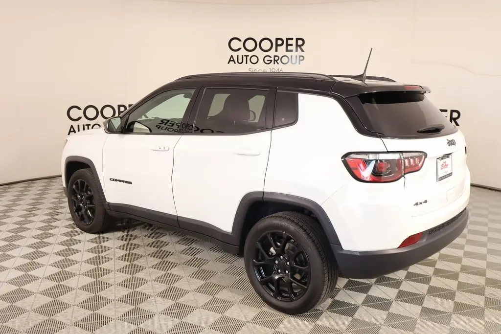 2024 Jeep Compass Latitude photo 20