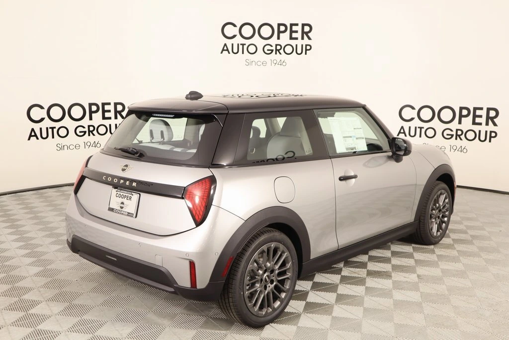 2025 MINI Hardtop 2 Door Base - Photo 20