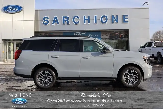 2026 Ford Expedition Active's photo