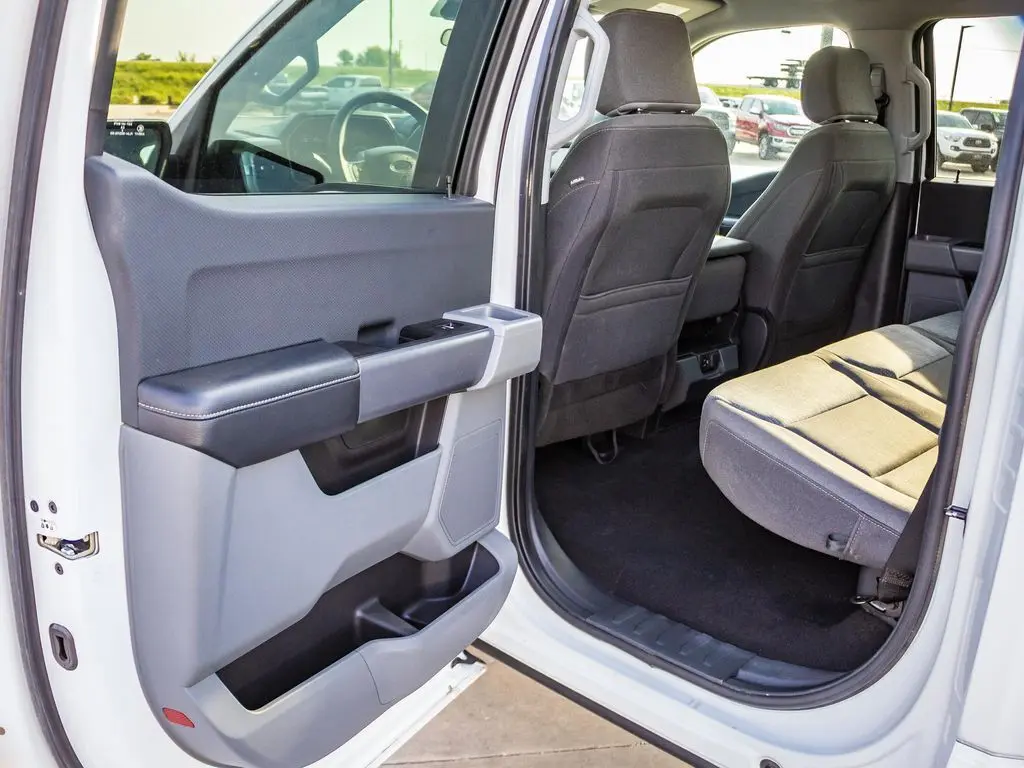 2022 Ford F-150 XLT photo 17