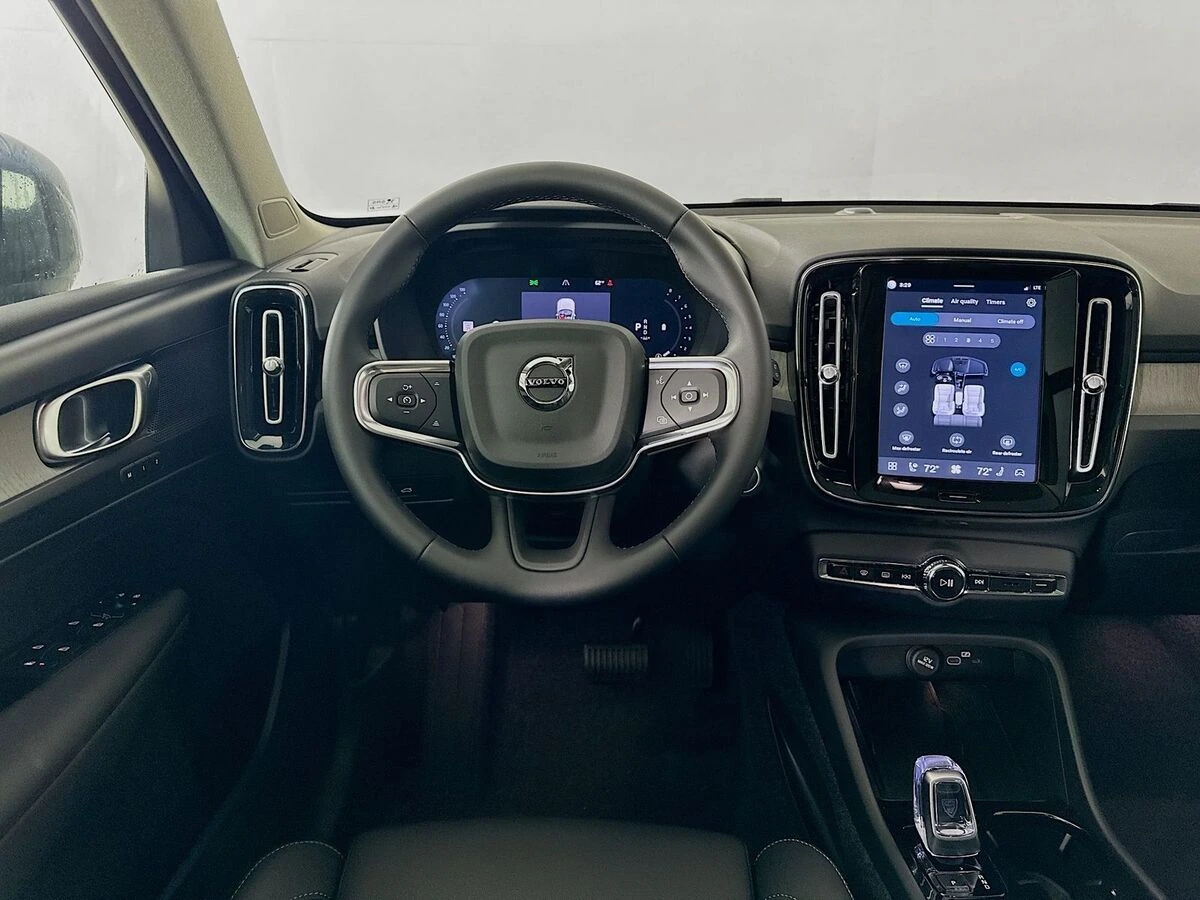 2026 Volvo XC40 Plus - Photo 15