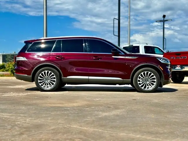 2022 Lincoln Aviator Reserve photo 6