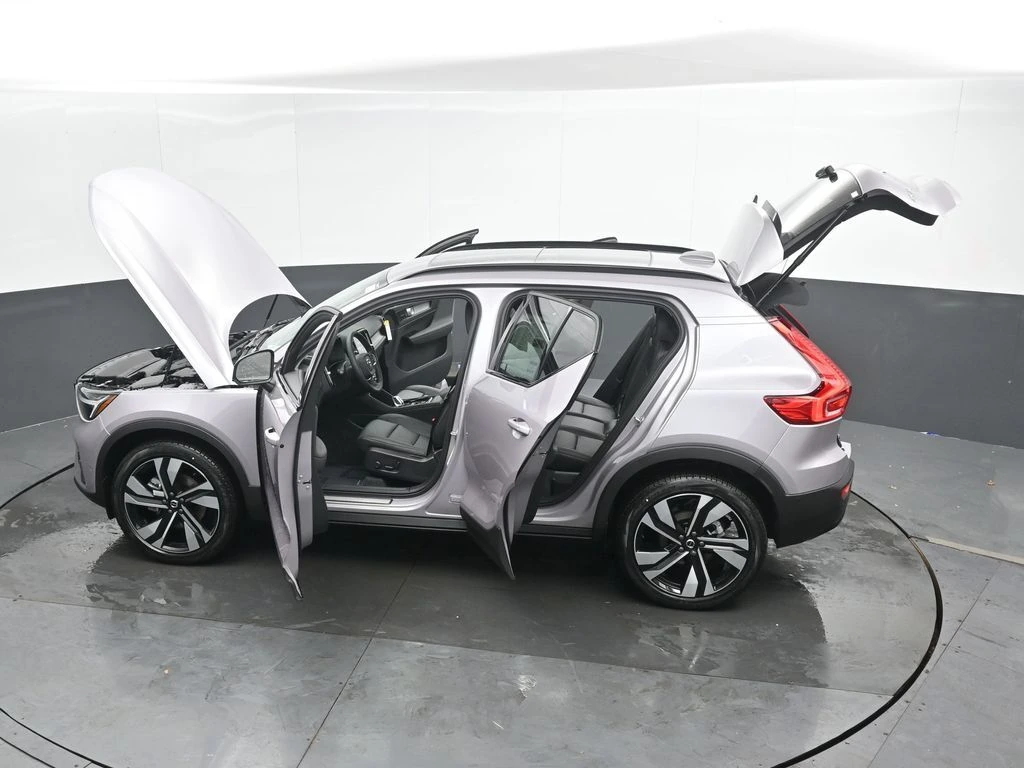 2026 Volvo - image 49