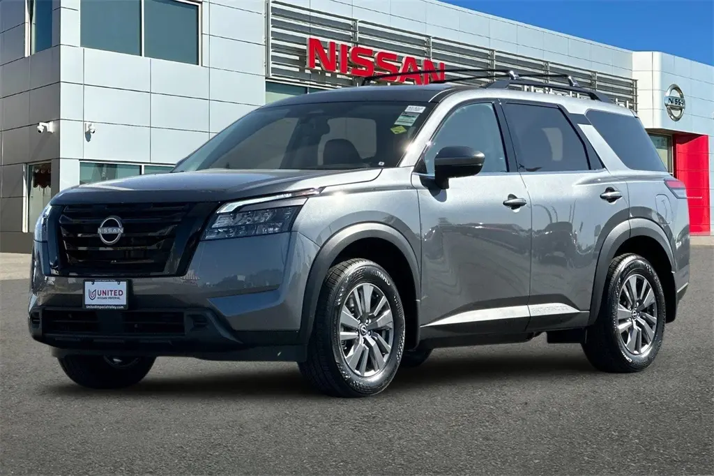 2025 Nissan Pathfinder SV photo 7
