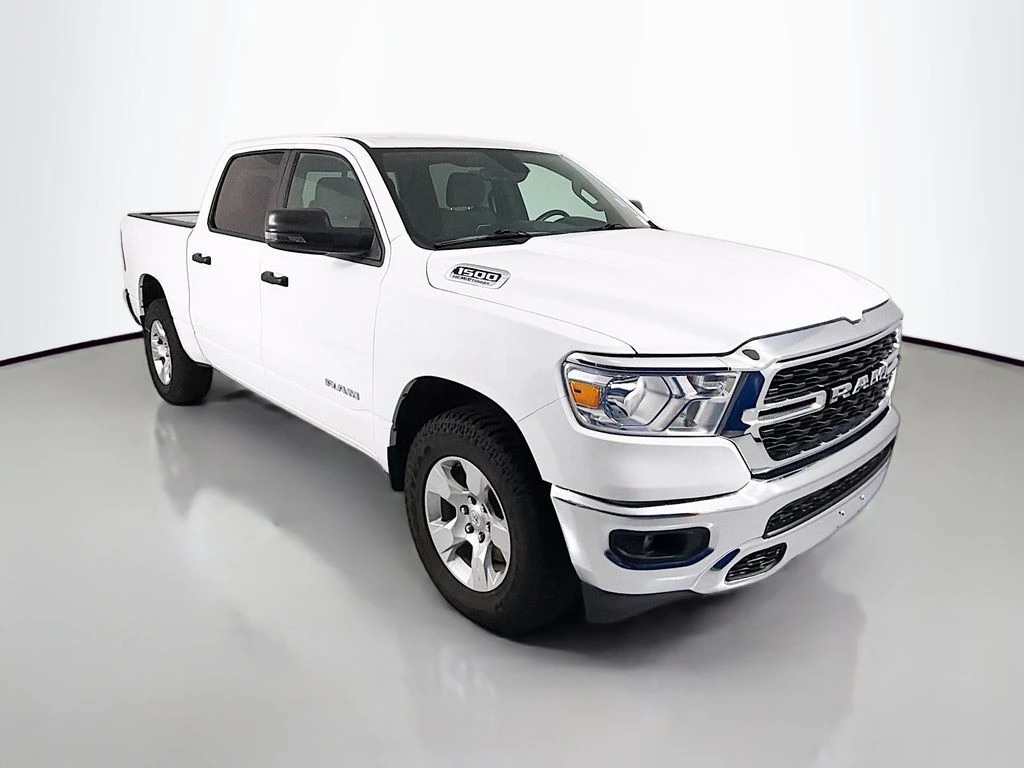 2023 RAM 1500 Big Horn/Lone Star 4x4 Crew Cab 5'7's photo