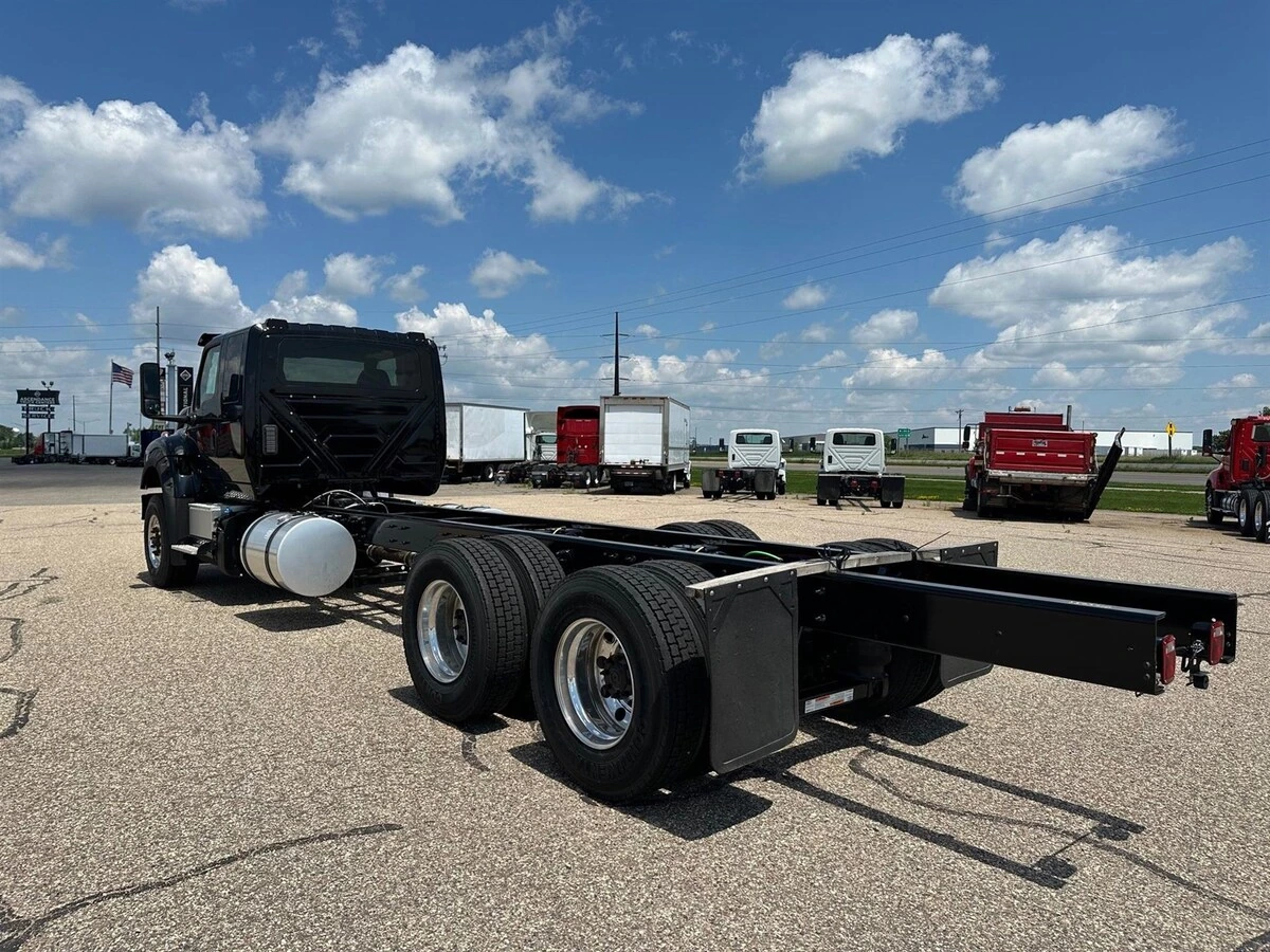 2025 International HV - image 4