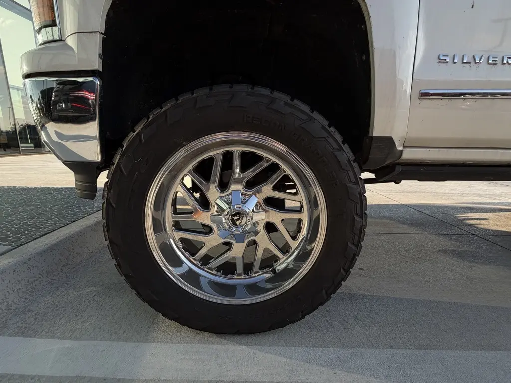 2015 Chevrolet Silverado 1500 LTZ photo 11