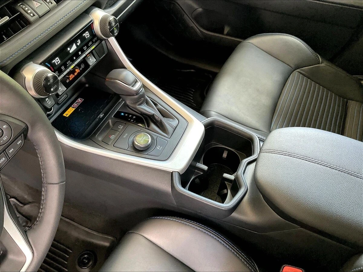 2023 Toyota RAV4 XSE - Photo 18