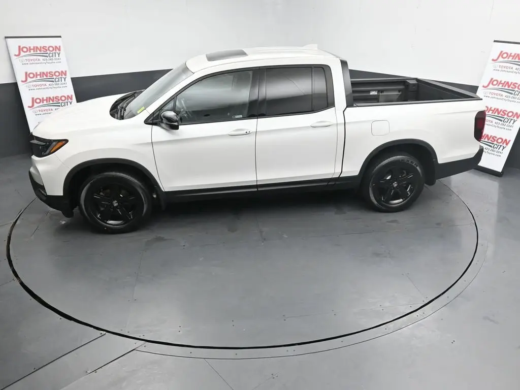 2023 Honda Ridgeline Black Edition photo 31