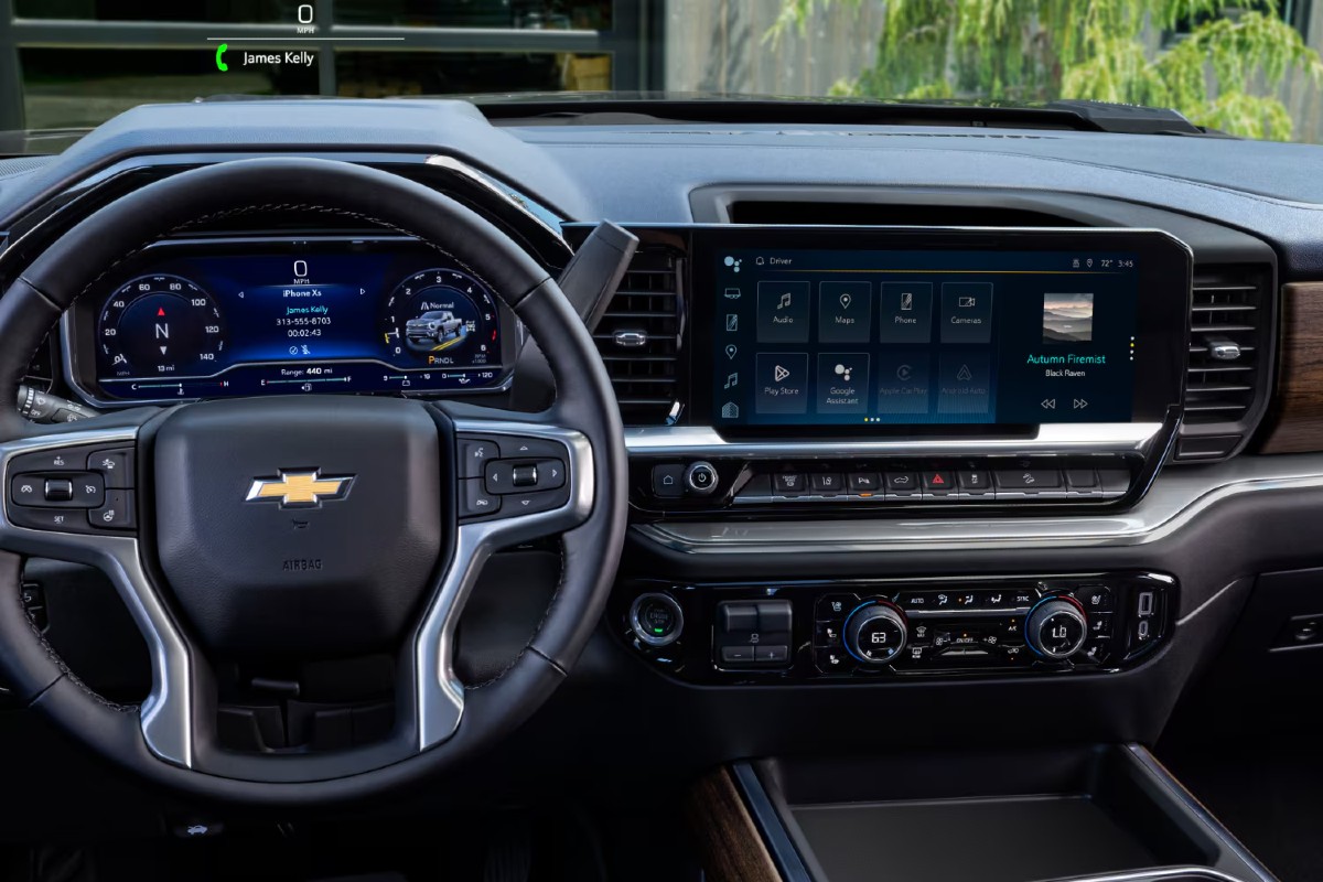 2025 Chevrolet Silverado HD Interior Cabin Dashboard