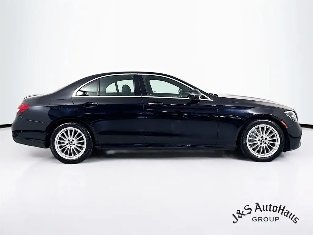 2022 Mercedes Benz E 350 photo 7