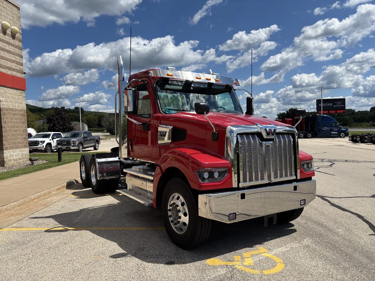2027 Western Star 49X — photo 3