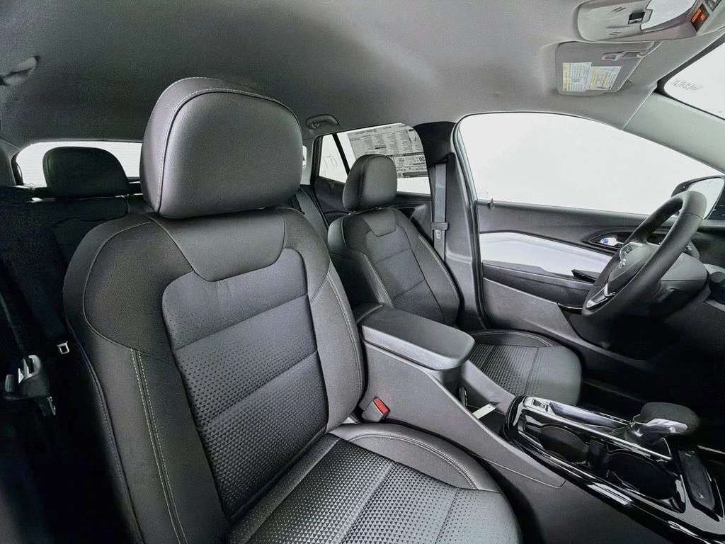 2026 Chevrolet Trax LT - Photo 26