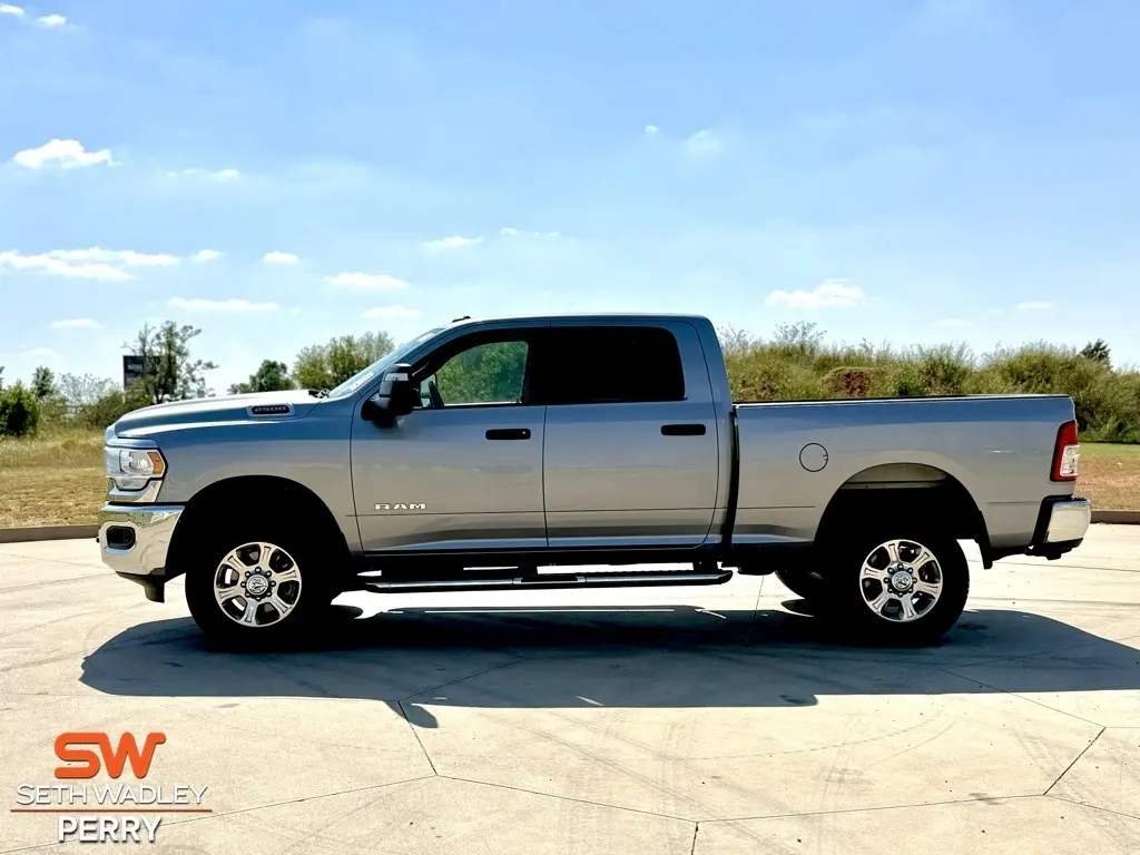 2024 Ram 2500 Big Horn photo 2