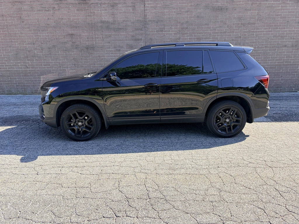 Used 2025 Honda Passport Black Edition with VIN 5FNYF8H87SB012791 for sale in Kansas City